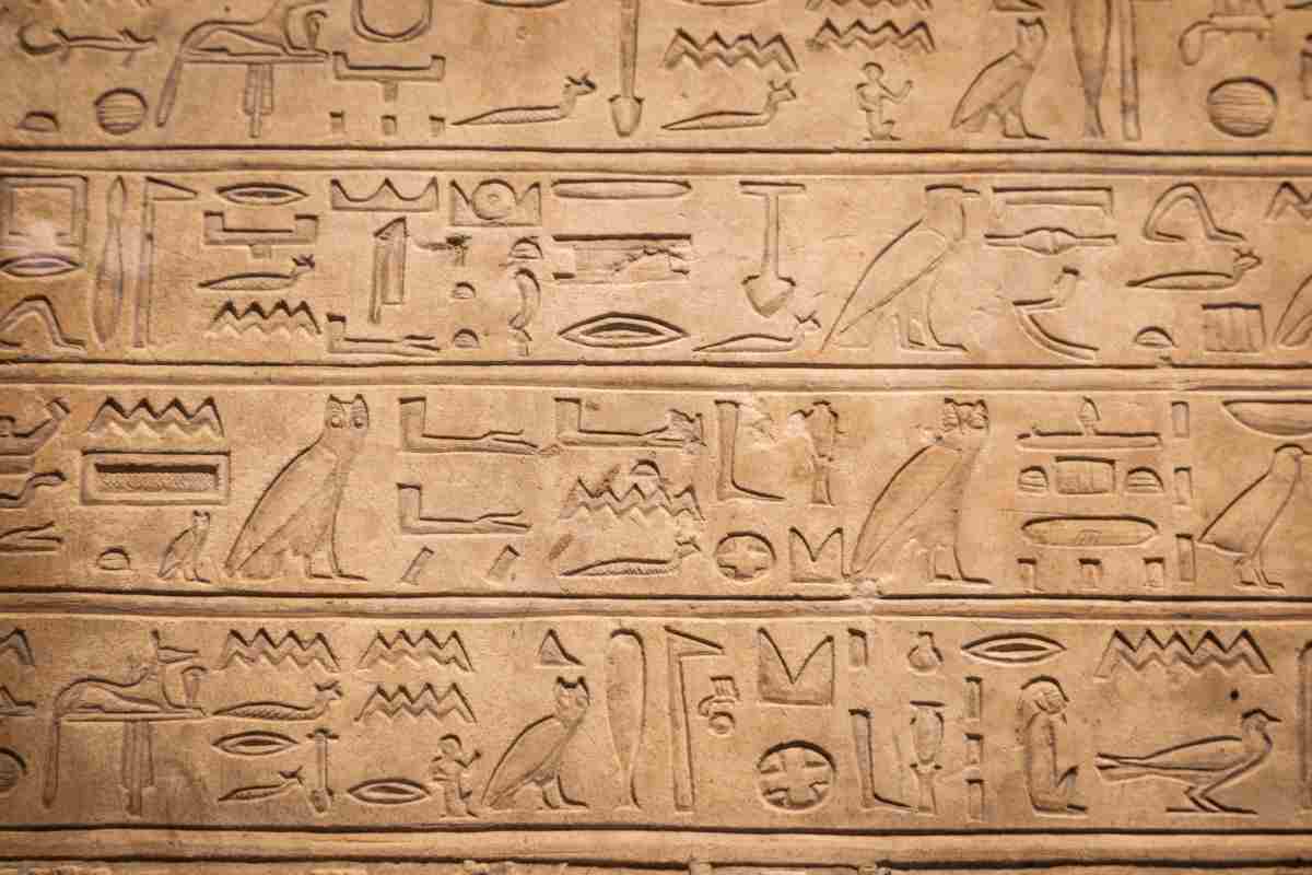 Antico Egitto, il latte materno era davvero un rimedio per gli occhi