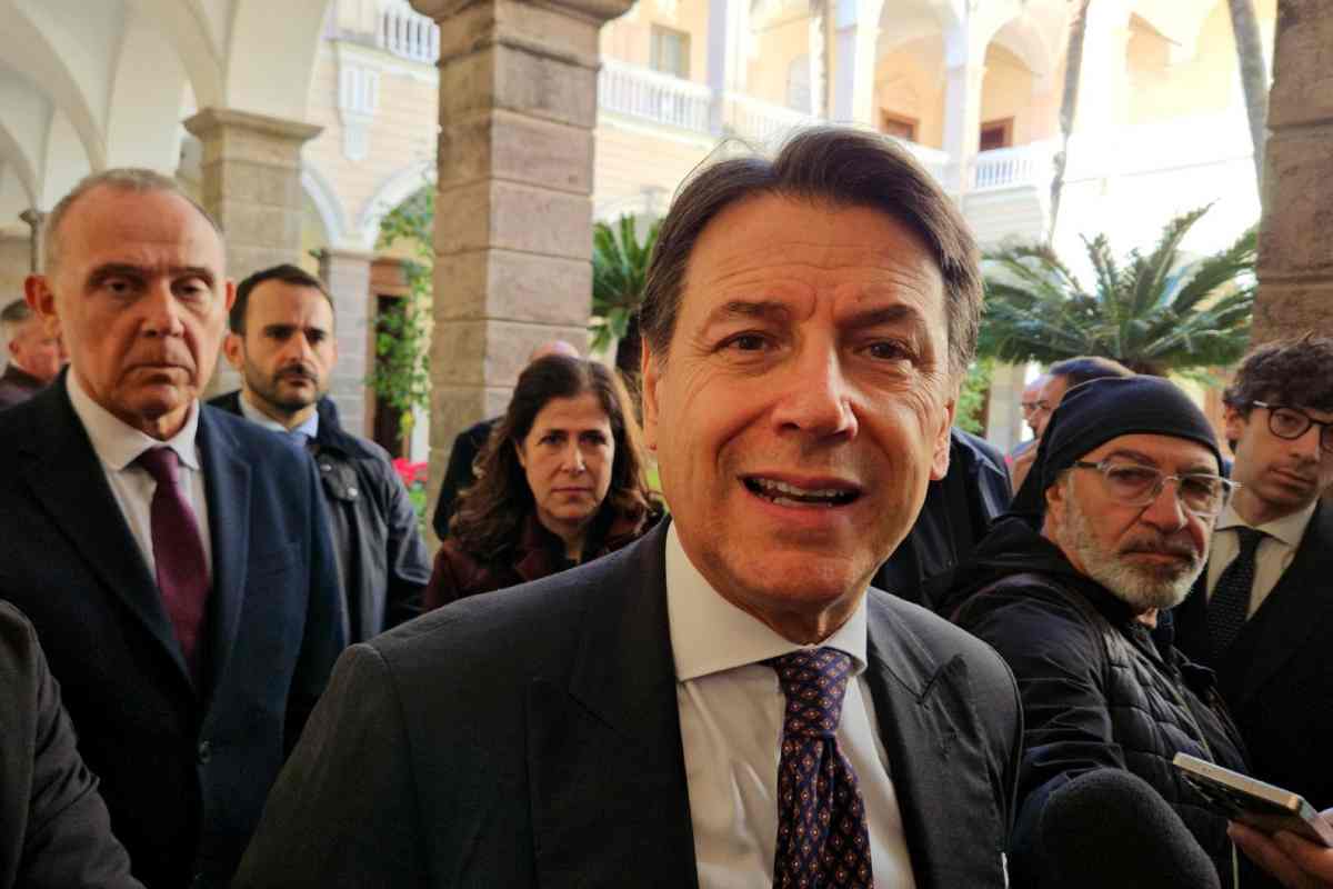 Crisi nel Golfo, Conte avverte il governo: “L’Italia non deve essere trascinata in una guerra con l’Iran”