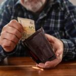 Pensioni, arriva un'altra mazzata per gli italiani: cosa cambia dal 2027